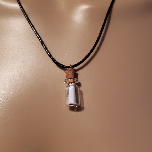 Custom Personalized message in a bottle necklace - Picture 2 of 4